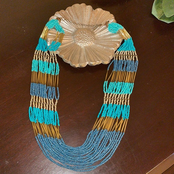 Beaded necklace - Picture 1 of 3
